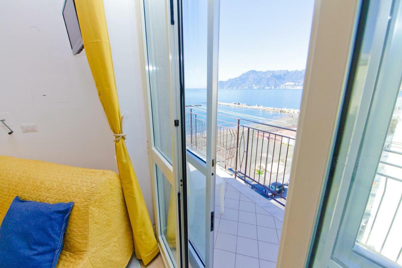 On The Beach Sea-View&Kitchen In Room Salerno Exterior photo