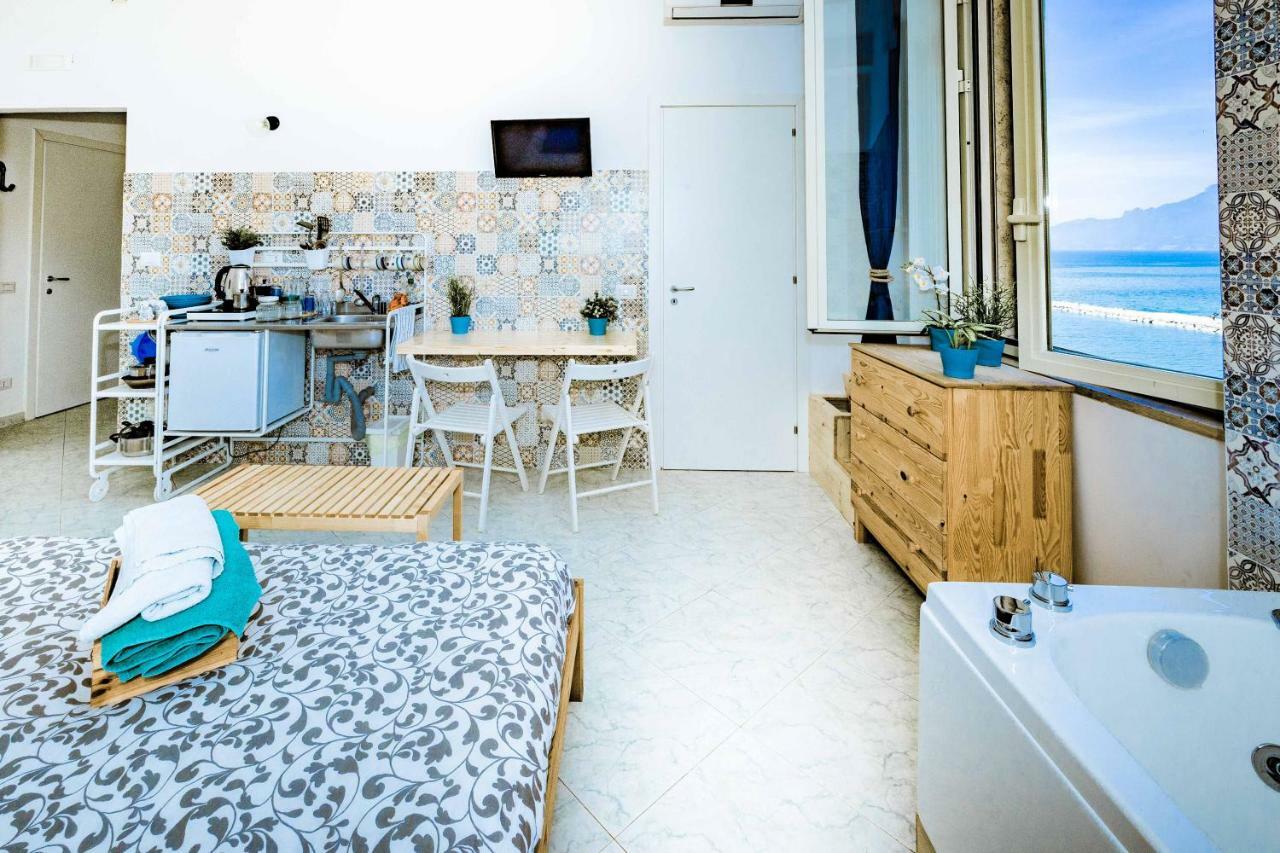 On The Beach Sea-View&Kitchen In Room Salerno Exterior photo